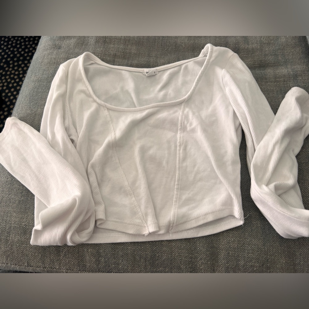 Garage Ribbed Long Sleeve Crop Top – Women’s Medium (M)